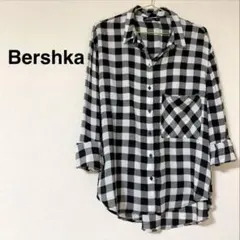 Bershka ベルシュカ ギンガムチェック シャツ ブラウス モノトーン　Sのサムネイル