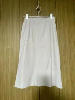 indexのスカート
