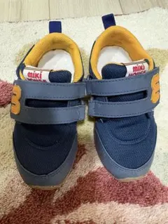 Item thumbnail for item 78918faf-0e58-4b3c-bc1f-d73077b182d6