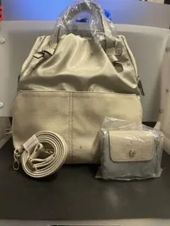 新品未使用PELLE BORSA ペレボルサ　4WAYバッグ チアーズノット