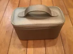 エミレーツ航空　ファーストクラス　アメニティ　ブルガリ　未開封