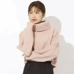 And couture ミルドライク脇ボタンオフタートルプルオーバー ニットのサムネイル