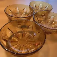 昭和レトロ　琥珀色花びら模様 ガラスボウル 4個セット