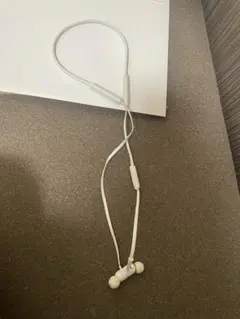 beats ワイヤレスイヤホン ホワイト　ジャンク品