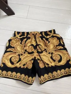 VERSACE バロック柄 ショートパンツ ブラック ゴールド サイズ3のサムネイル