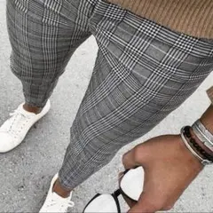 チェック柄スラックス スキニーパンツ XSサイズのサムネイル