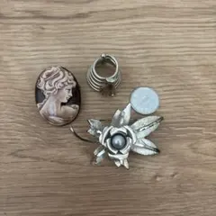 ブローチ　シルバー　レトロ
