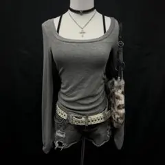 平成ギャル　y2k グランジ　長袖　ピチT ロンT ダークコア　タイト　無地