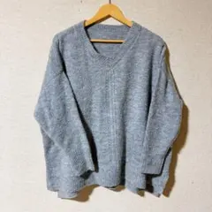 新品タグ付き　COLLAGE GALLARDAGALANTE Vネック　ニット