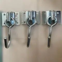 金属製フック 取り付けプレート付き３個セット