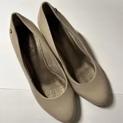 ベージュ スムースパンプス 23cm