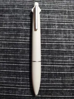 Lite touch ink搭載ジェットストリーム４&１メローホワイト
