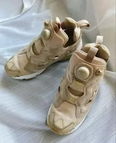 【美品】Reebokインスタポンプフューリー スニーカー ベージュ 23cm