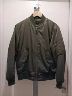 UNIQLO　ユニクロ　MA-1ブルゾン　オリーブ
