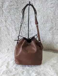 a40 レノマ ショルダーバック 2WAY 茶色 上品 エレガント 大人 巾着型