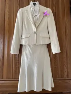 anySiS アイボリー ジャケットとスカートセット