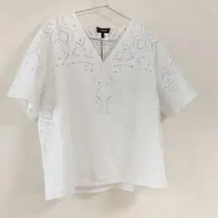 Theory セオリー　カットワークレース　半袖　ブラウス　ホワイト　Vネックのサムネイル