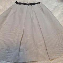 トゥービーシック フレアースカート アイボリー 40 M 春夏