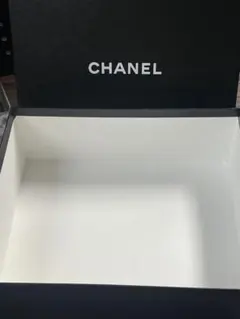 CHANEL ギフトボックス 黒　空箱