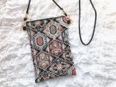 インド刺繍生地 の スマホショルダーバッグ