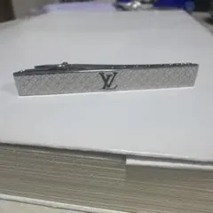 ルイヴィトン LV シャンゼリゼ シルバー ネクタイピン - メルカリ