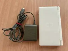 ニンテンドーDS Lite ホワイト 本体（＋マリオカートDS付き）
