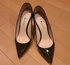 な*ぁ様 DIANAダイアナ　ブラック　ハイヒール　ポインテッドトゥ　エナメル