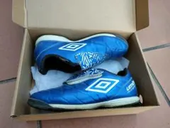 ★中古品★umbro ACCERATOR サッカーシューズ　ブルー　20cm