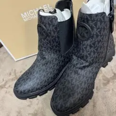MICHAEL KORS 　ブーツ　新品未使用　22.5cm