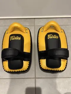Fairtex パンチングミット 黒/黄 Fairtex パンチングミット 黒/黄