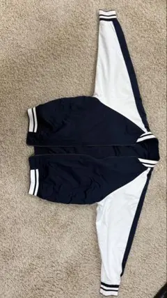 ネイビーとホワイトのナイロンジャケット M