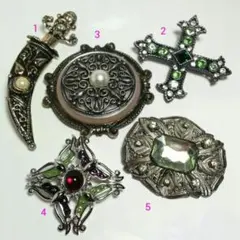 152.【1*2*4*5番バラ売り可】vintage ブローチ美品