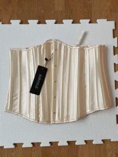 【新品未使用品】BURVOGUE コルセット　シャンパンベージュ