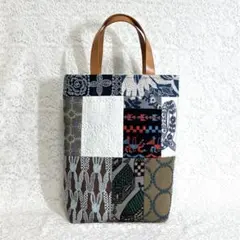 パッチワーク ハンドメイド バッグ ハンドメイド✳✳四角パッチワーク トートバッグ ブルー花畑の