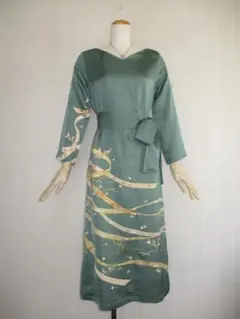 Ｍ～Ｌサイズ　訪問着からの着物リメイクドレスです　着丈１１７cm