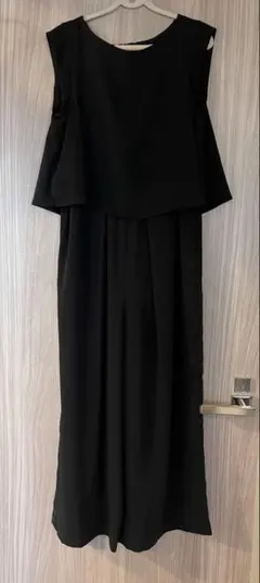 黒　ノースリーブ　パンツ　ドレス
