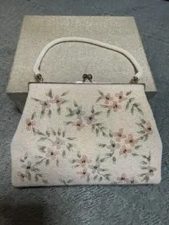 Item thumbnail for item 5638a59f-456d-43d6-8a77-f2e039a01c1f