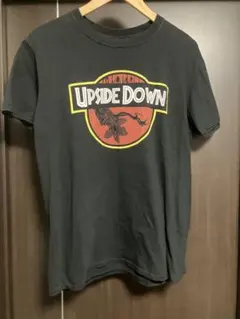 UPSIDE DOWN ブラック Tシャツ ストレンジャーシングス
