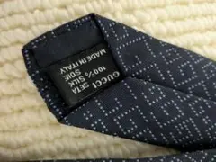 GUCCI ネイビー 幾何学模様 シルクネクタイ