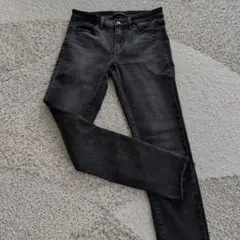 UNIQLO ダークグレー スキニーデニム 25インチ（ ストレッチあり）