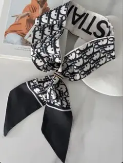 ロゴデザイン　スカーフ