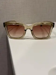 H&M クリアフレーム グラデサングラスのサムネイル