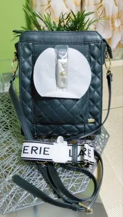 LA BAGAGERIEラバガジェリー ショルダーバッグ グリーン シープレザー