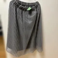【新品タグ付き】An3pocket グレーのプリーツスカート Mのサムネイル