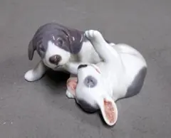 ロイヤルコペンハーゲン［じゃれあう子犬］磁器置物のサムネイル