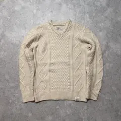 美品 ケーブルニット Vネック ホワイト