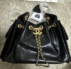 CHANEL ブラックレザーショルダーバッグ