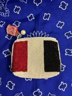 浦和レッズ　ビーズポーチ