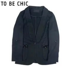 02T526☆ TO BE CHIC ブラック セレモージャケット 宝飾 M