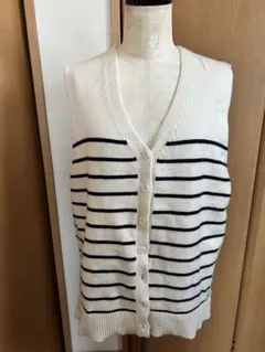 即購入可★ZARA レディース　Vネックニットベスト　L★ボーダー　白